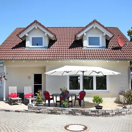 Adler In Ferienhaus *